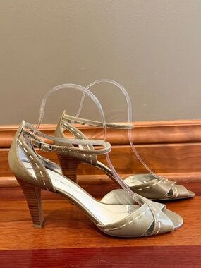Vintage Bandolino Olive Green Strappy Brown Heels, Stitch Accents, Size 8